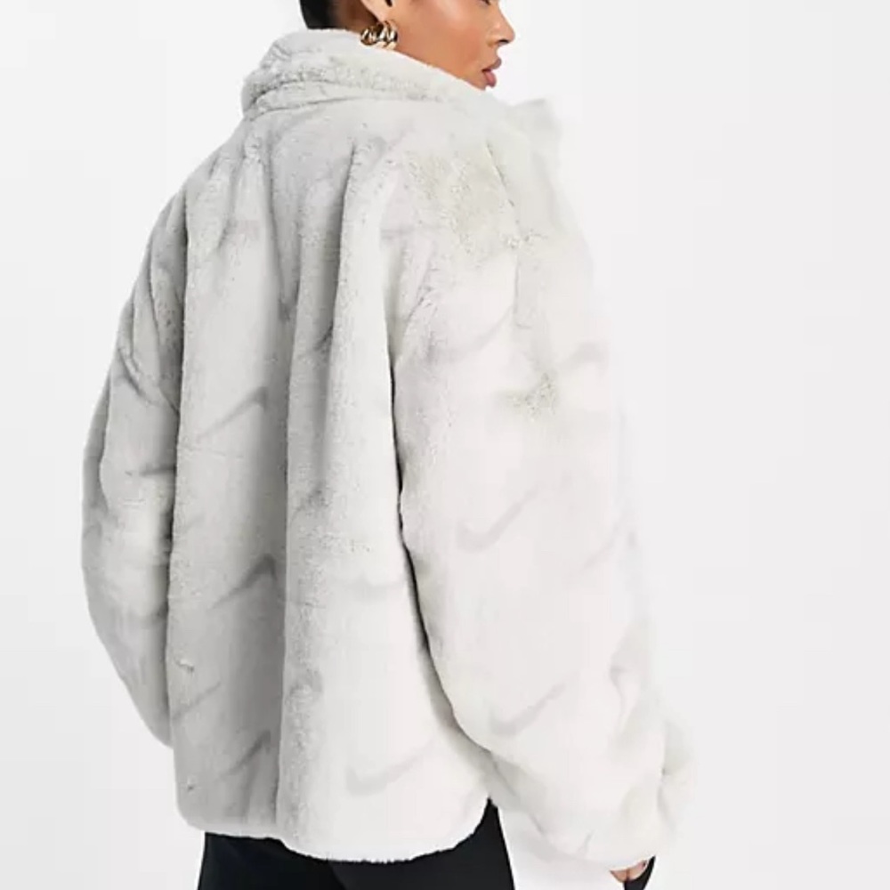 NWT-Nike Faux Fur Jacket-XXL-6334 - Picture 2 of 4